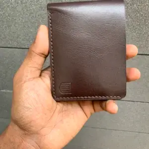 Classic bifold wallet-Chocolate brown